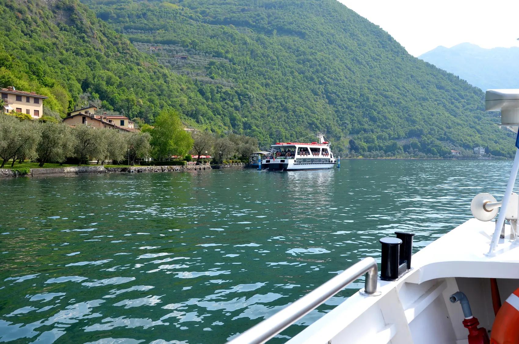 Il traghetto sul lago d'Iseo